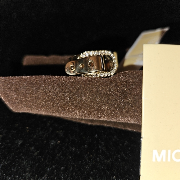 Michael kors buckle ring - Picture 4 of 6